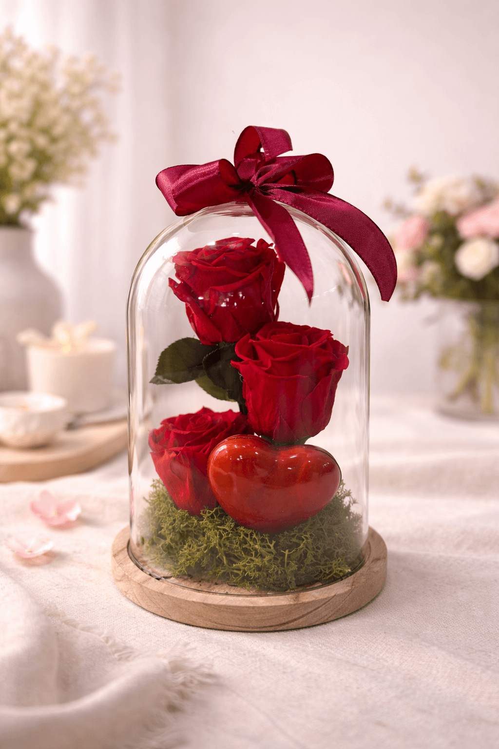 Cloche de Roses rouge stabilisées